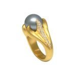 22 Karat Gold Gray Tahitian Pearl & Diamond Claw Ring