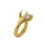 22 Karat Gold South Sea White Pearl Pave Diamond Ring
