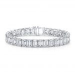 18 Karat Gold Emerald Cut Diamond Tennis Bracelet