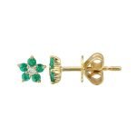 14k Yellow Gold Flower Diamond Stud Earrings