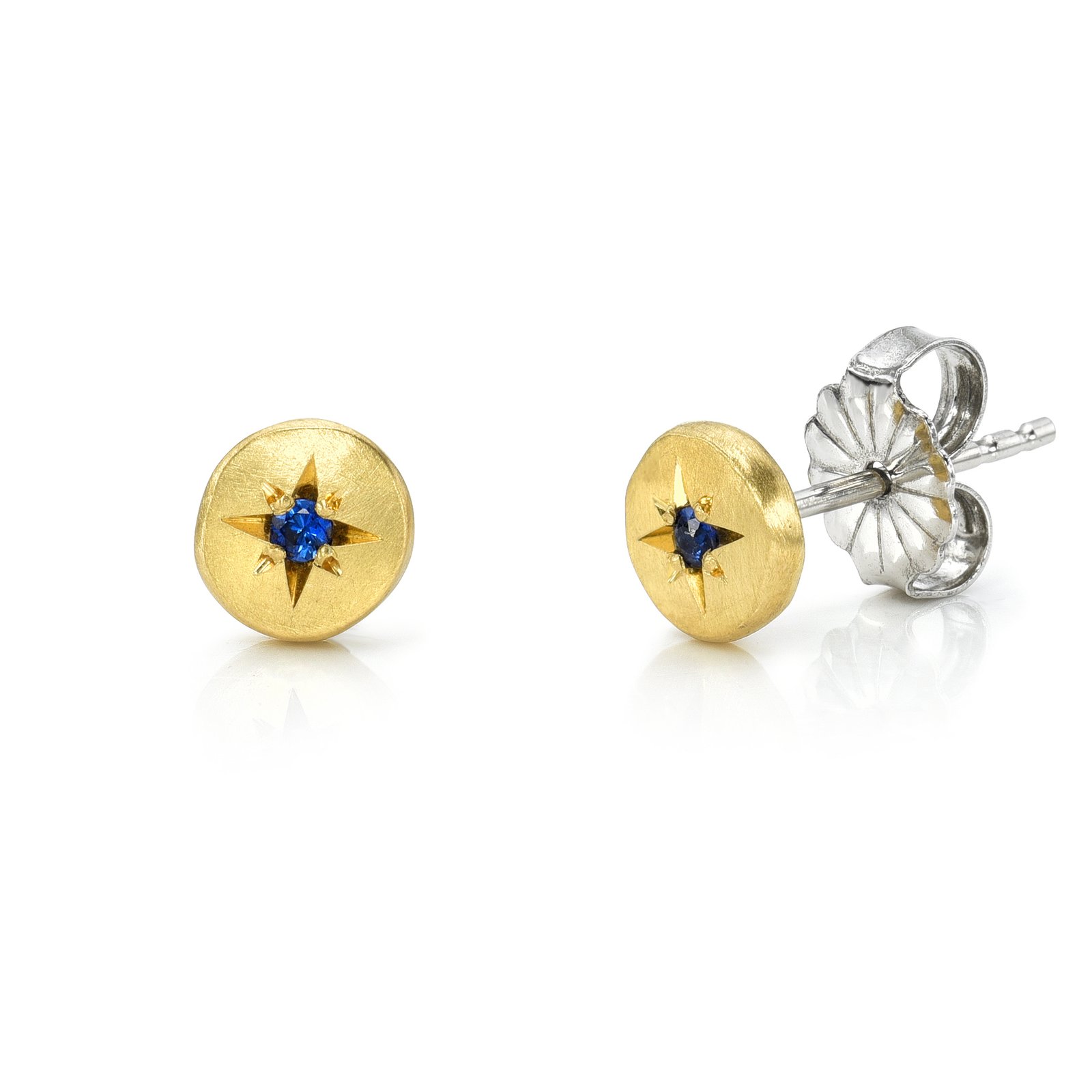 22K Free Form Star Setting Blue Sapphire Stud Earring